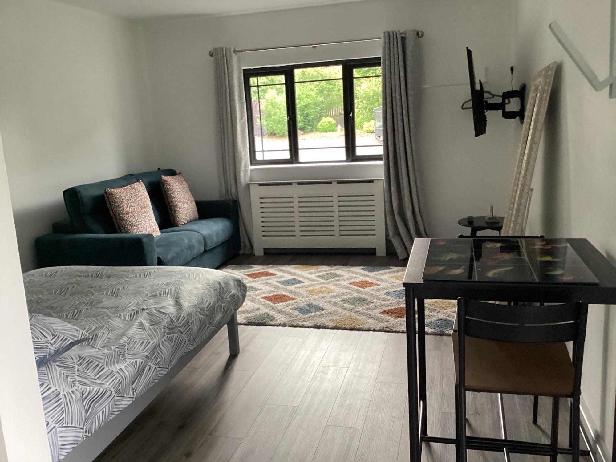 Studio Apartment To Rent Муллингар Экстерьер фото
